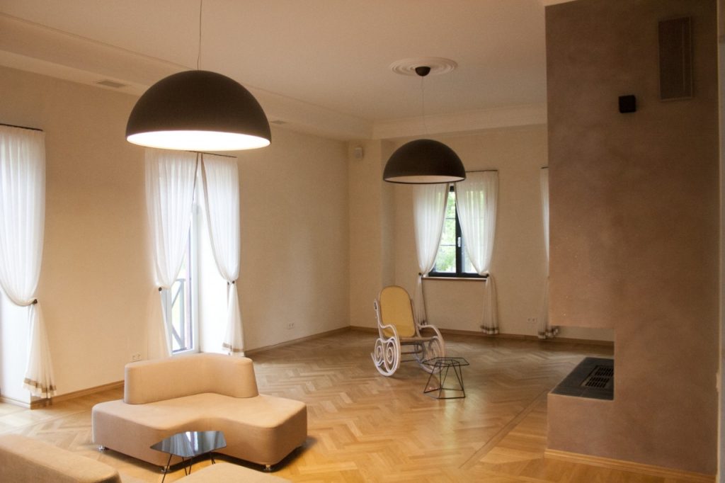 Annas Hotel background image
